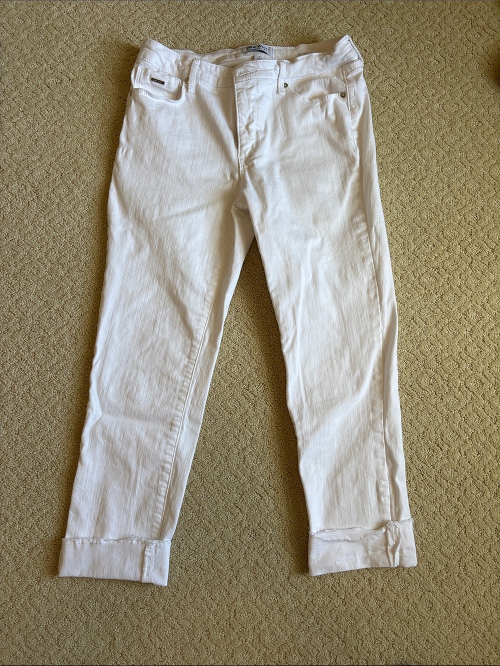 Nine West Women’s crop denim, white, size 6